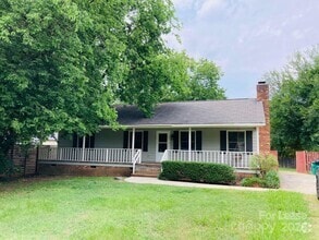 Building Photo - 21640 Colina Dr