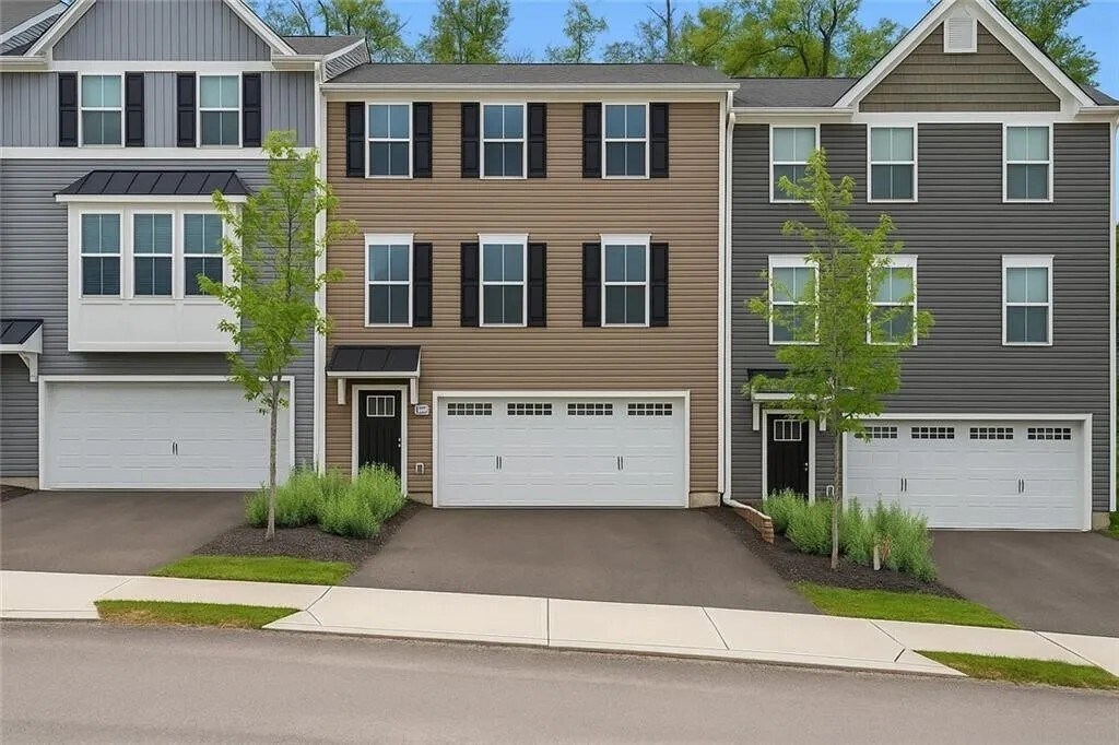 Foto principal - 484 Greenwood Dr