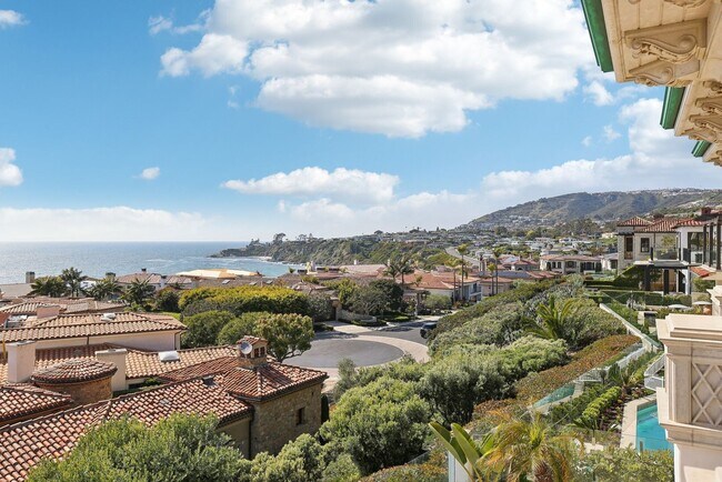 Building Photo - OCEAN VIEW CUSTOM BUILT LUXURY ESTATE