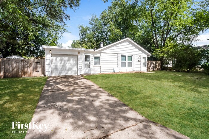 Primary Photo - 1151 Chippewa Cir
