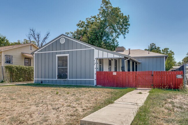 Foto del edificio - 3-BEDROOM HOME IN HIGHLAND PARK