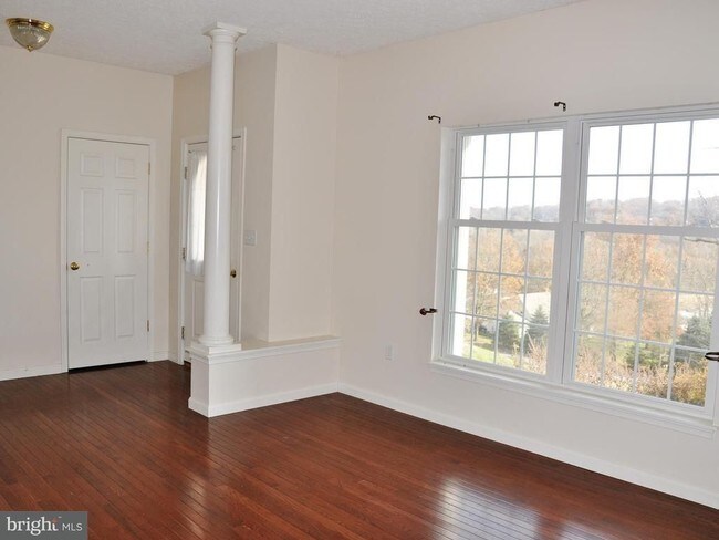 Building Photo - 4 br, 2.5 bath House - 21 MCCULLOUGH DRIVE