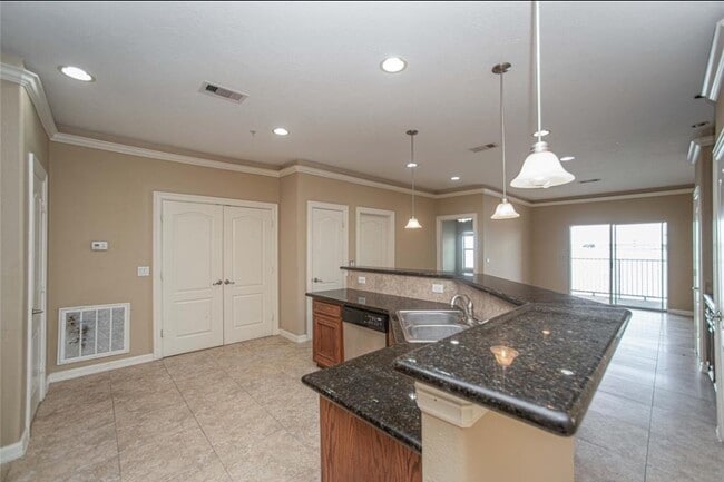 Foto del edificio - 7037 Kingston Cove Ln