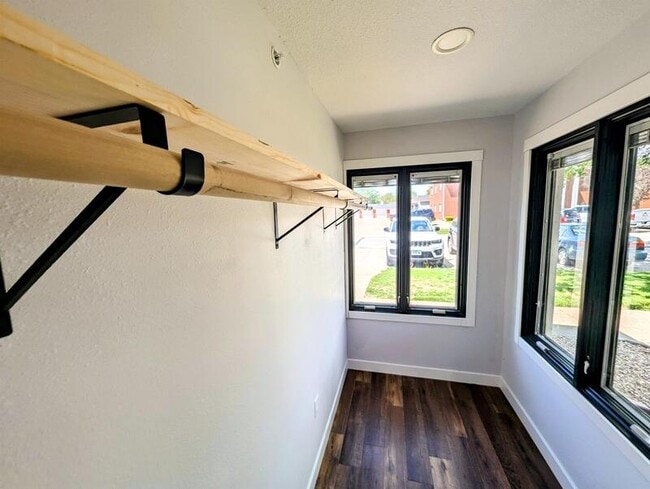 Foto del edificio - 413 Jefferson St