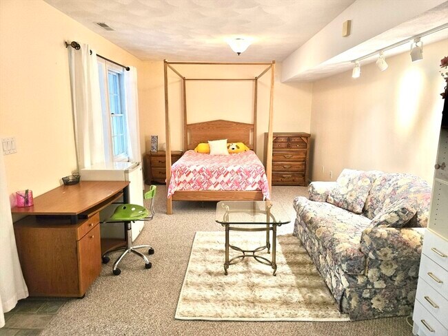 Foto del edificio - 5 Nelson Cir