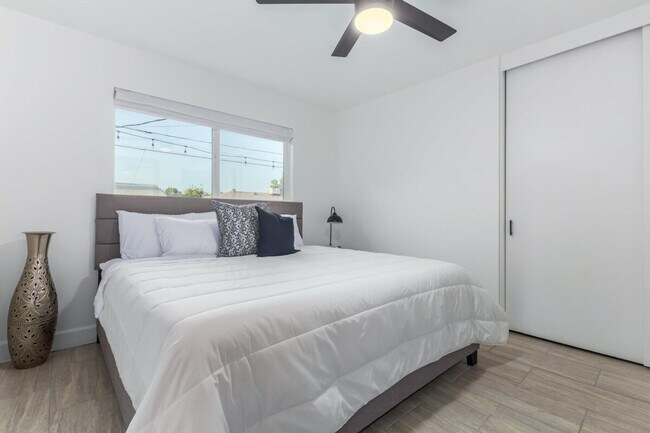Foto del edificio - 7302 E Coronado Rd