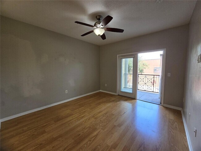 Foto del edificio - 1910 E Palm Ave