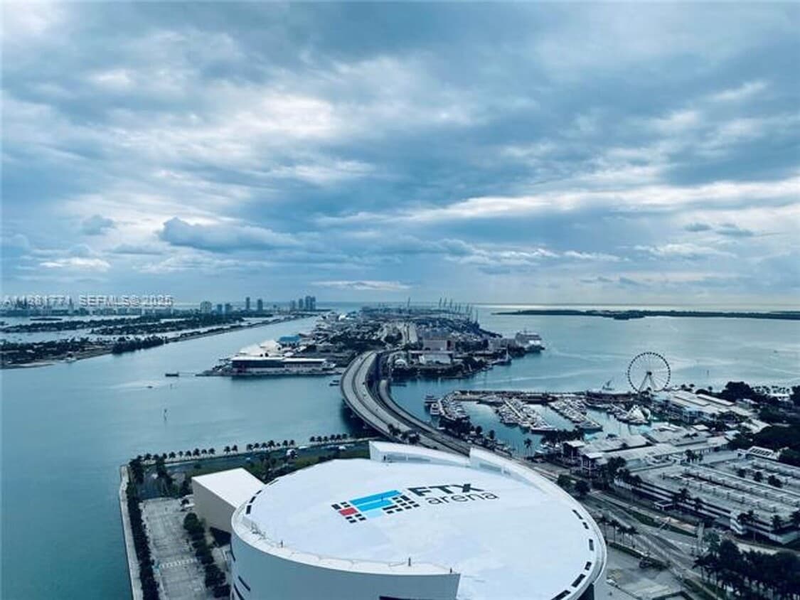 Photo - 888 Biscayne Blvd unit 3001 (A11881771)