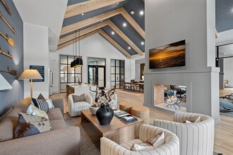 Building Photo - Hawthorne at Holbrook