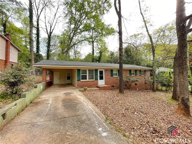 Building Photo - 165 Rivermont Rd