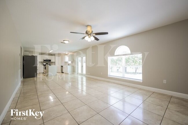 Foto del edificio - 509 Ronshelle Ave
