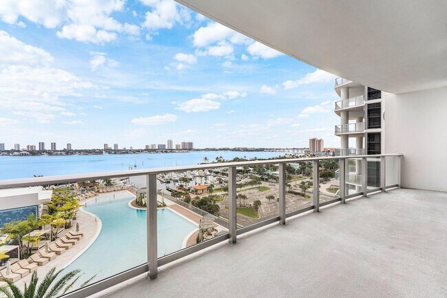 Foto del edificio - 220 Lake Shore Dr