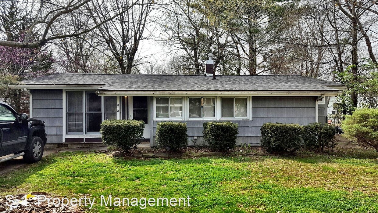 Foto principal - 3 br, 1 bath House - 212 S. Emerald