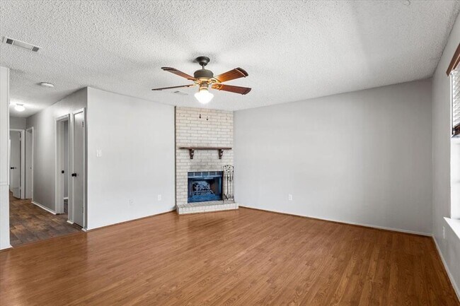 Foto del edificio - 502 Twin Oak Trail