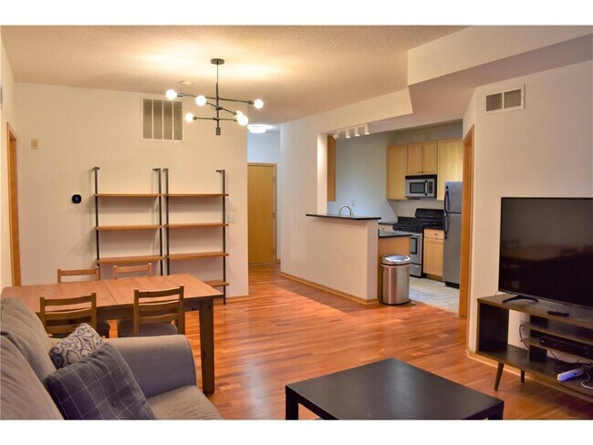 Foto del edificio - 825 Berry St