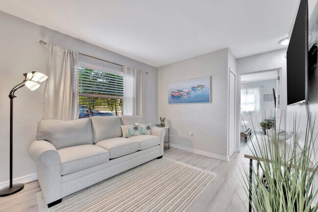 Foto del edificio - 10664 Starkey Rd