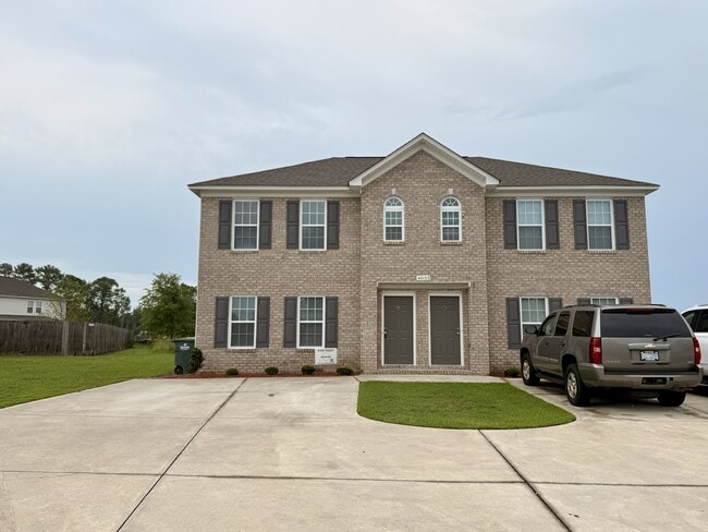 Building Photo - 4033 Lucerne Ct