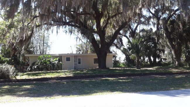 Building Photo - 1120 Northshore Dr