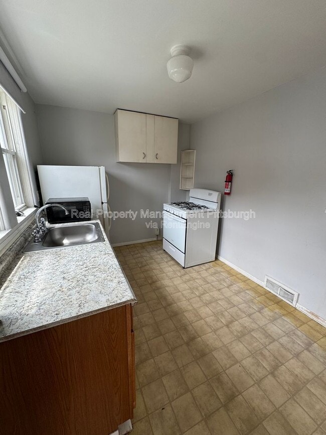 Photo - 627 5th Avenue Apartment