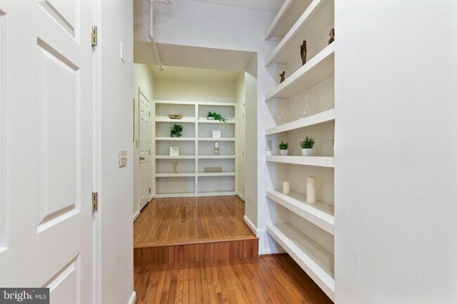 Foto del edificio - 104 N 2nd St