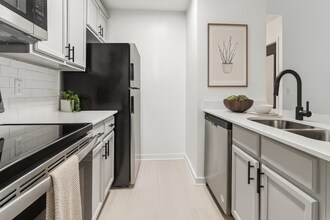 Building Photo - Vista Bay