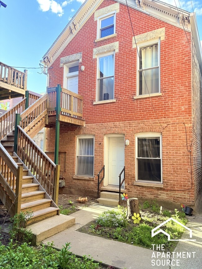 Building Photo - 1638 W 18th Pl