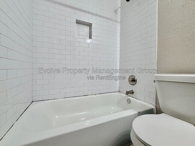 Building Photo - 3451 Hendricks Ave