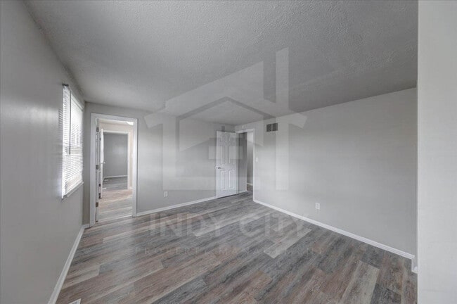 Building Photo - 8104 E 34th St