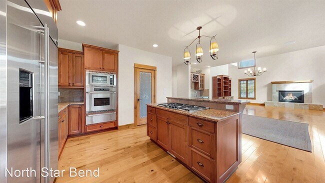 Building Photo - 4 br, 4 bath House - 19029 Mt Shasta Dr