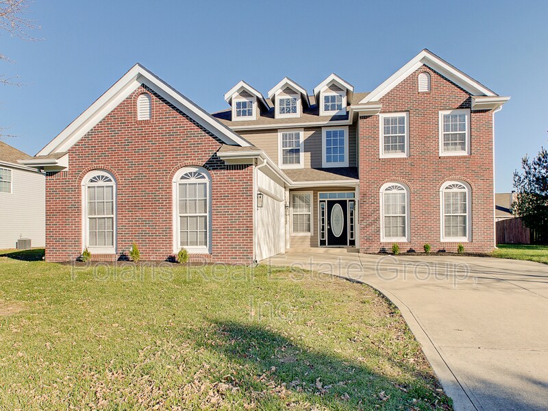 Foto principal - 12997 Brookwood Pl