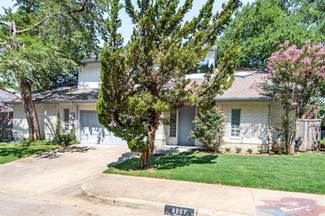 Foto del edificio - 8907 Club Creek Cir