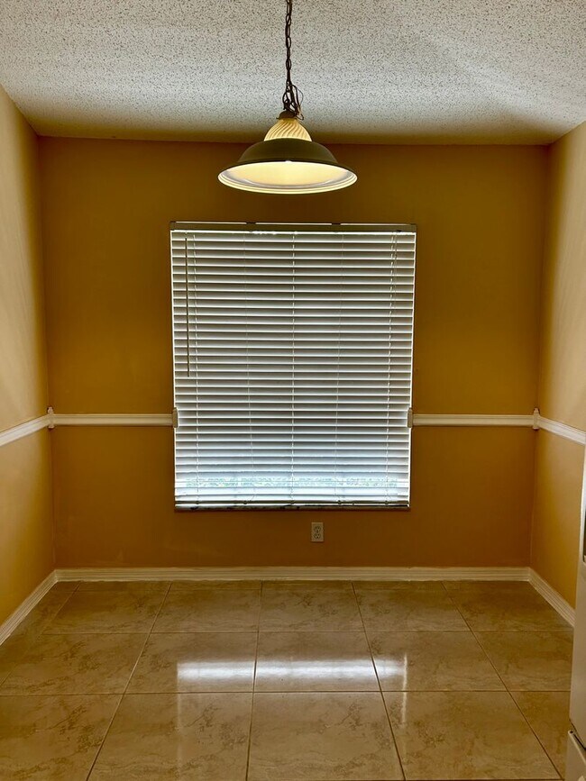 Foto del edificio - 3/2/2 home located in St. James Golf Club ...