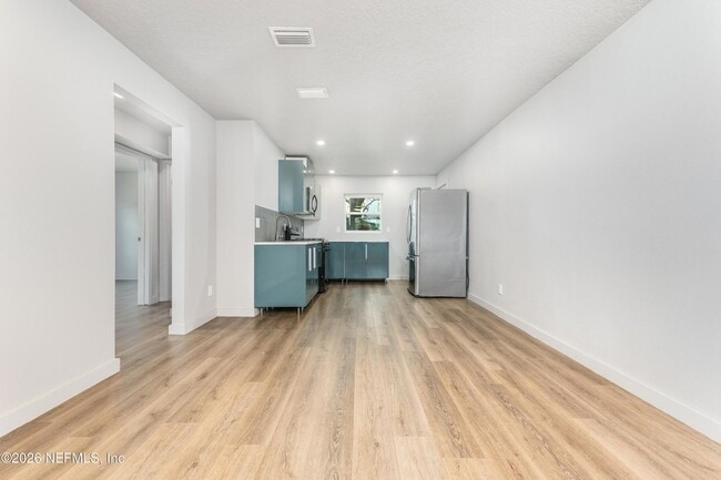 Foto del edificio - 231 E 16th St