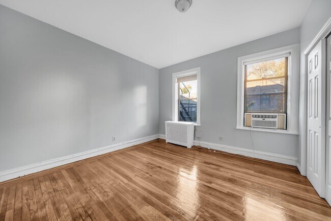 Foto del edificio - 270 Harrison Ave