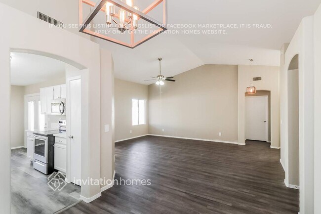 Foto del edificio - 6116 Colby St