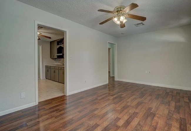 Foto del edificio - 521 W Acres St