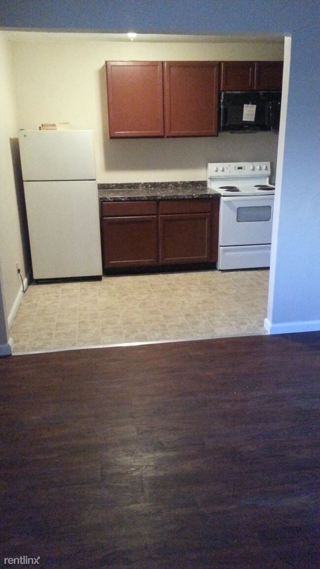 Building Photo - 2550 S Big Bend Blvd