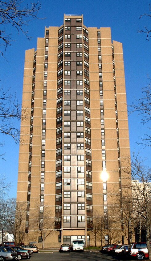 Vista desde el oeste - Governor Paterson Towers