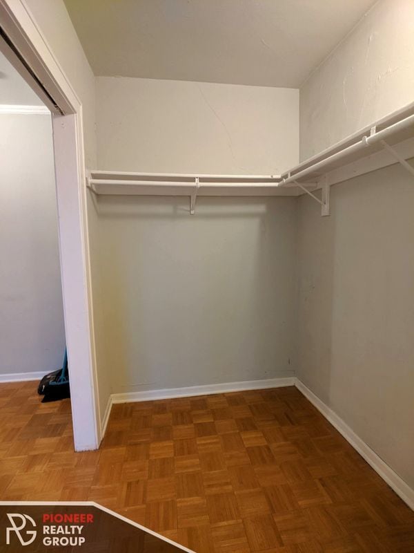 Foto del edificio - 739 W Belmont Ave