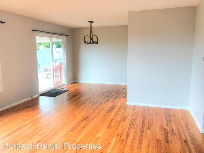 Foto del edificio - 5 br, 3 bath House - 2818 NE 127th Ave