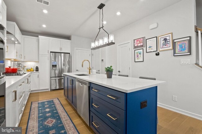 Building Photo - 7401 Backett Wood Ter