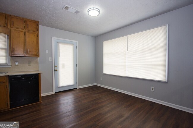 Foto del edificio - 3252 Inez Dr