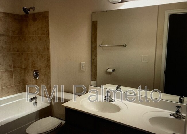 Foto del edificio - 108 Ashford Way