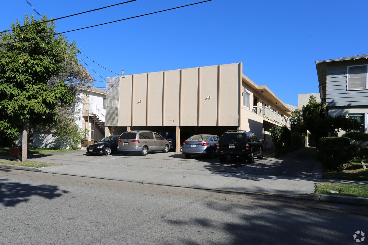 Primary Photo - 725 E Garfield Ave