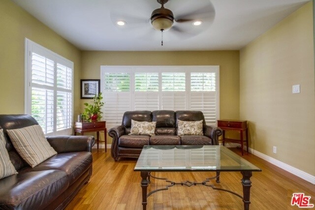 Foto del edificio - 6517 White Oak Ave