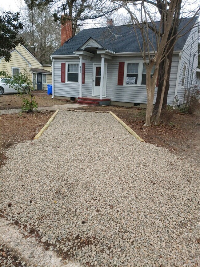 216 Windsor Dr Unit B, Fayetteville, NC 28301 Apartments at 216