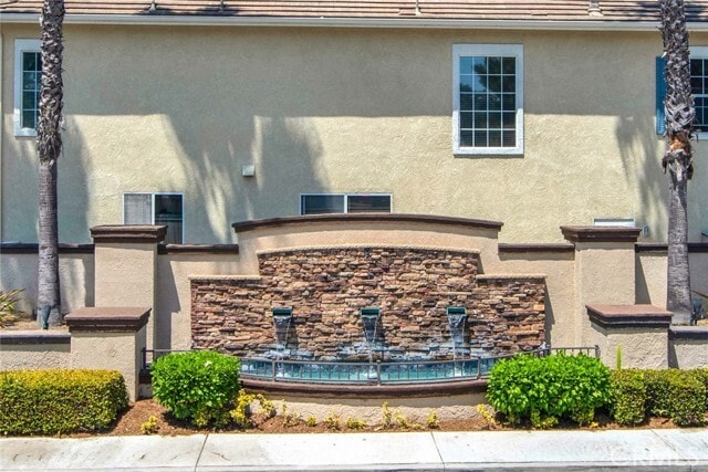 Building Photo - 38 Melrose Dr