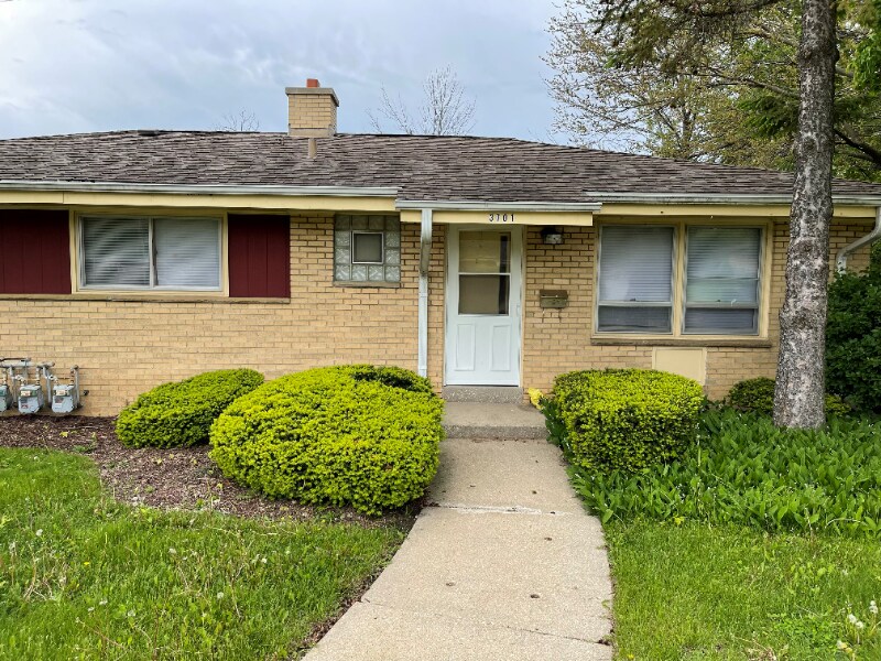 Primary Photo - 3701 St Andrews Blvd