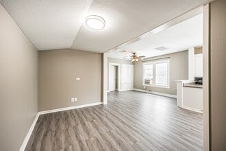 Building Photo - 216 Redan St