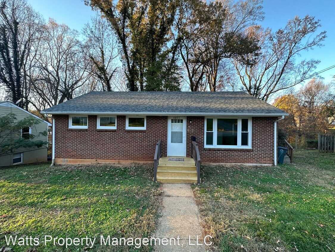 3 br, 1 bath House 4601 Greenwood Dr House Rental in Lynchburg, VA